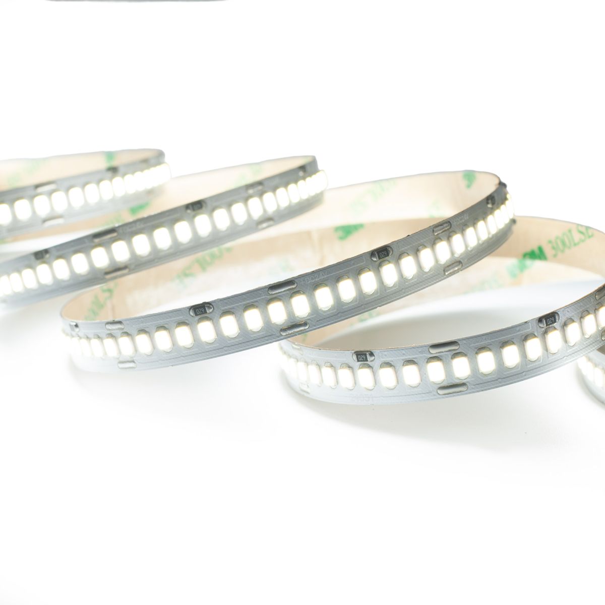 Светодиодная лента LEDS POWER 2835 240/м (22Вт/м) 24В холодная, серия ПРО200 008929 в Санкт-Петербурге