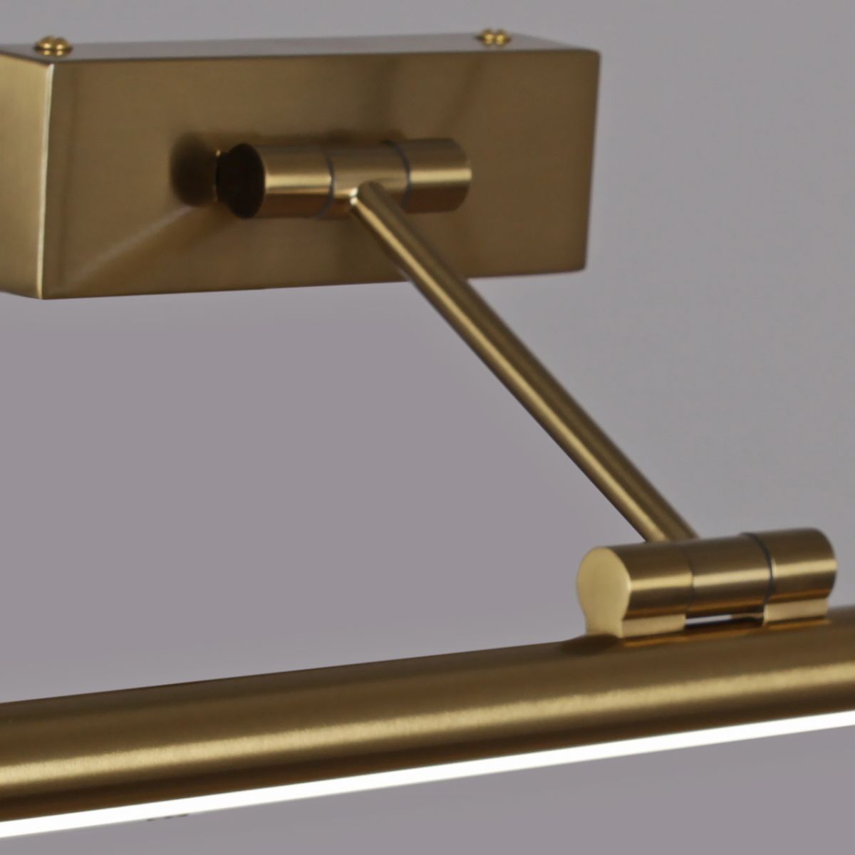 Подсветка для зеркал Reluce 06738-0.2-460 в Санкт-Петербурге