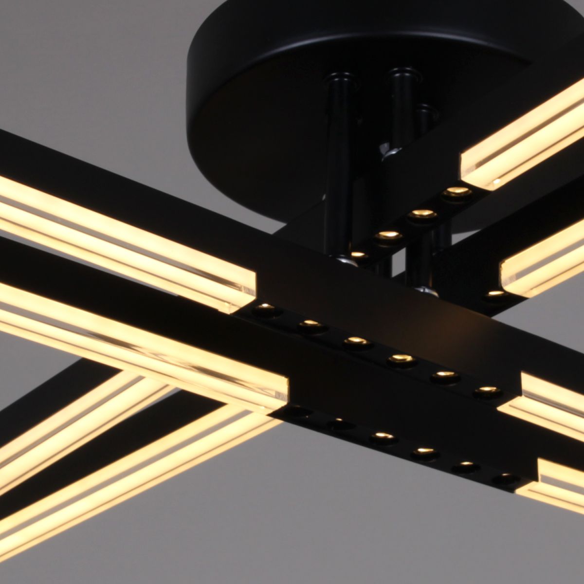 Потолочный светильник Reluce 83090-0.3-04 BK в #REGION_NAME_DECLINE_PP#