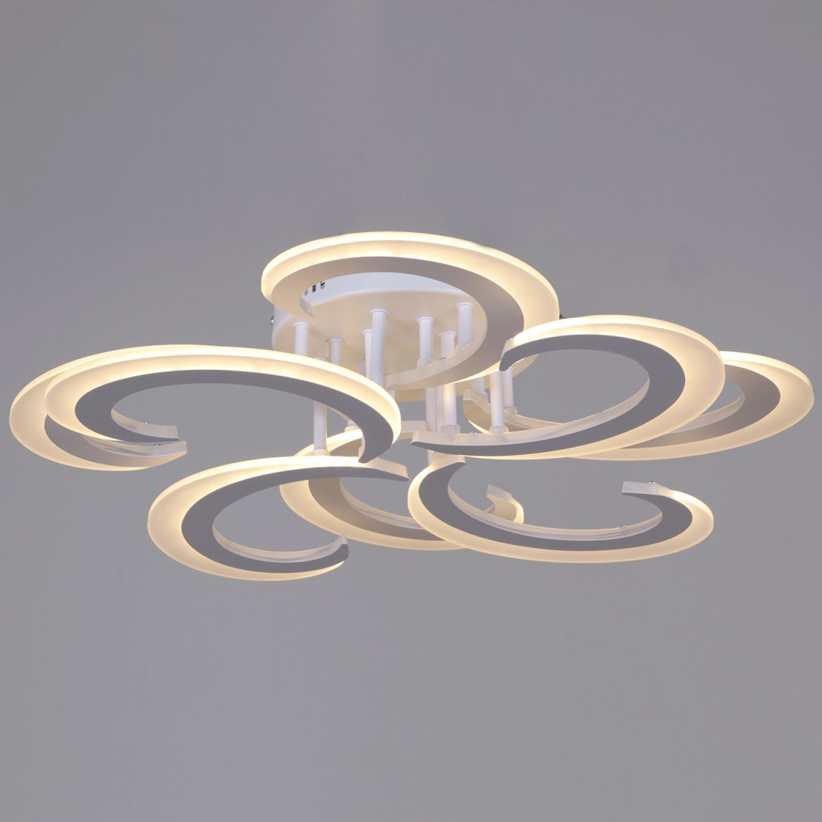 Потолочная люстра Reluce 05090-0.3-4+4 WH в Санкт-Петербурге