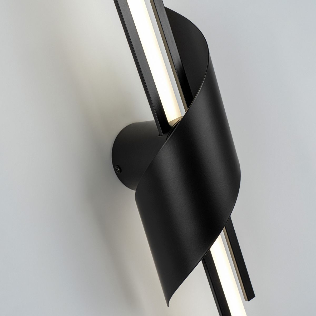 Настенный светильник Modelux ML.655.650 BK в #REGION_NAME_DECLINE_PP#