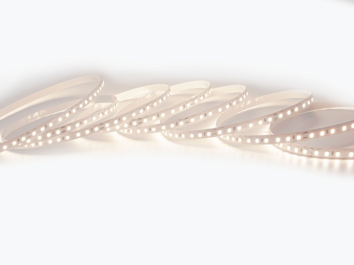 Светодиодная лента LEDS POWER 2835 180/м (16Вт/м) 24В холодная 008820 в #REGION_NAME_DECLINE_PP#