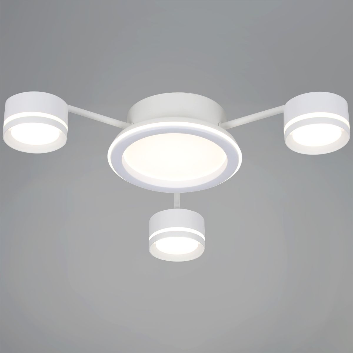 Потолочная люстра Reluce 20590-0.3-3+1 White в Санкт-Петербурге