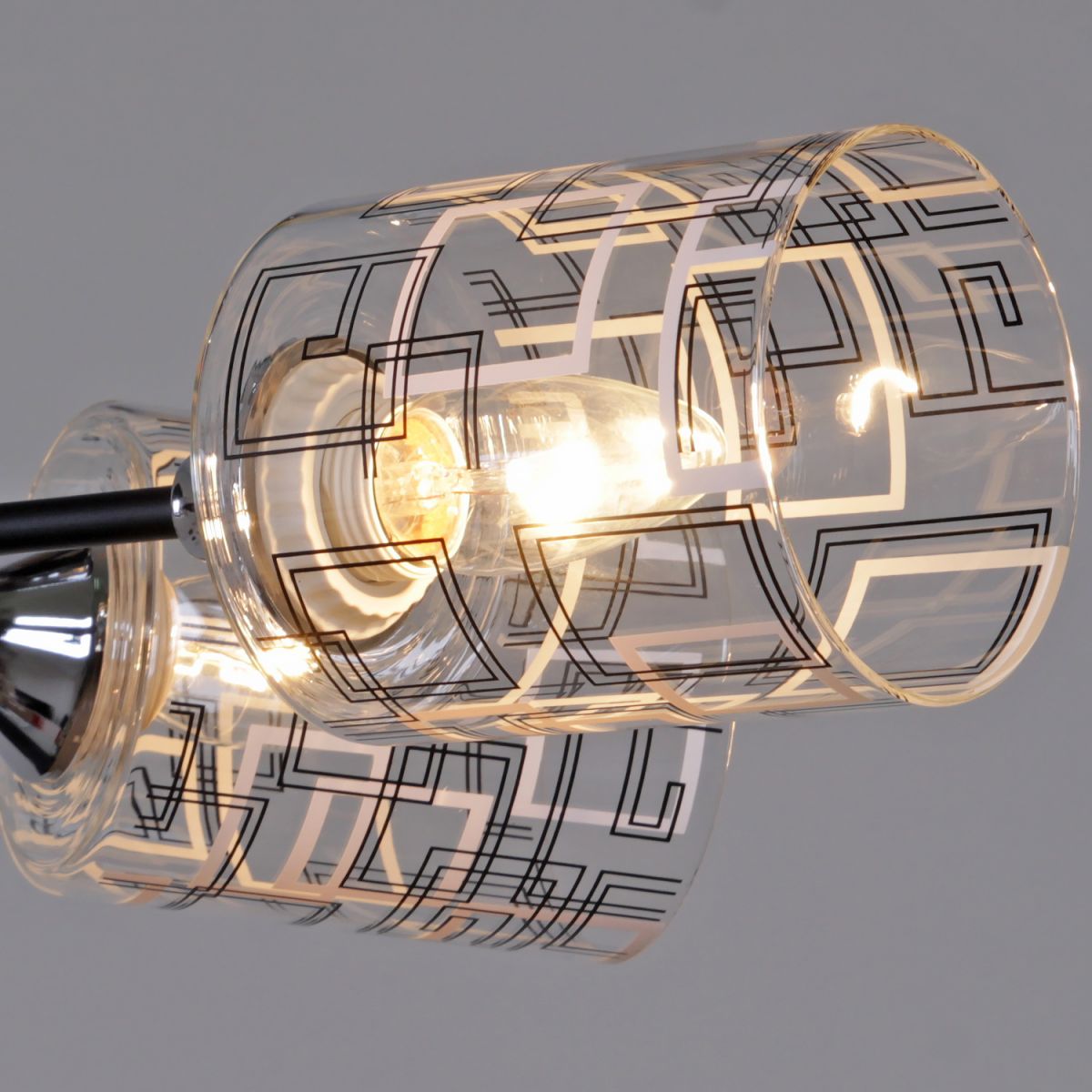 Люстра на штанге Reluce 26260-0.3-04 CR+BK в #REGION_NAME_DECLINE_PP#