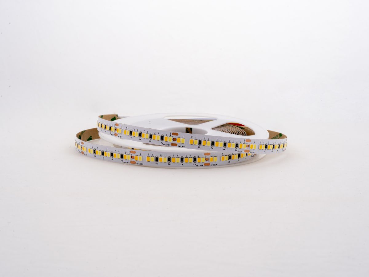 Светодиодная лента LEDS POWER 2835 240/м (24Вт/м) 24В CCT 005829 в #REGION_NAME_DECLINE_PP#