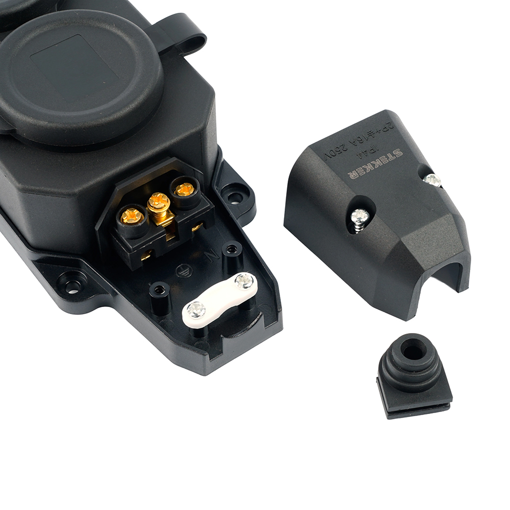Розетка переносная 3-местная c/з Stekker RST16-3-44 250В 16А IP44 черный 50806 в Санкт-Петербурге