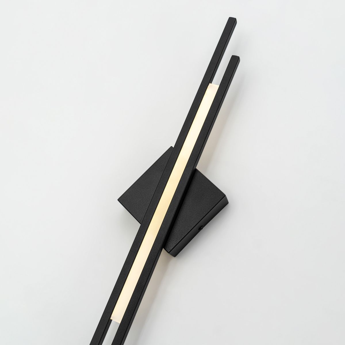 Настенный светильник Modelux ML.728.580 BK в Санкт-Петербурге