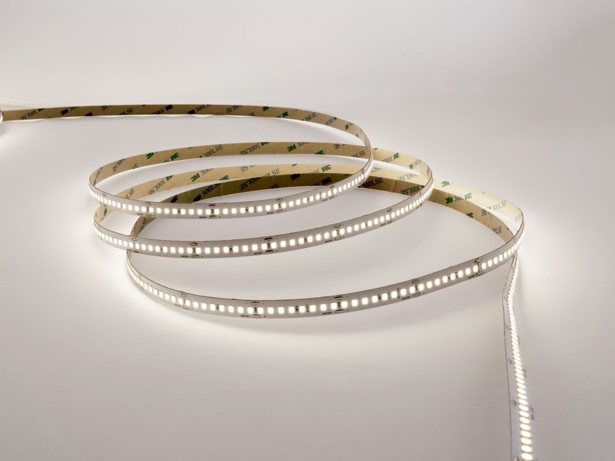 Светодиодная лента LEDS POWER 2835 192/м (18Вт/м) 24В нейтральная, серия ПРО140 005232 в #REGION_NAME_DECLINE_PP#