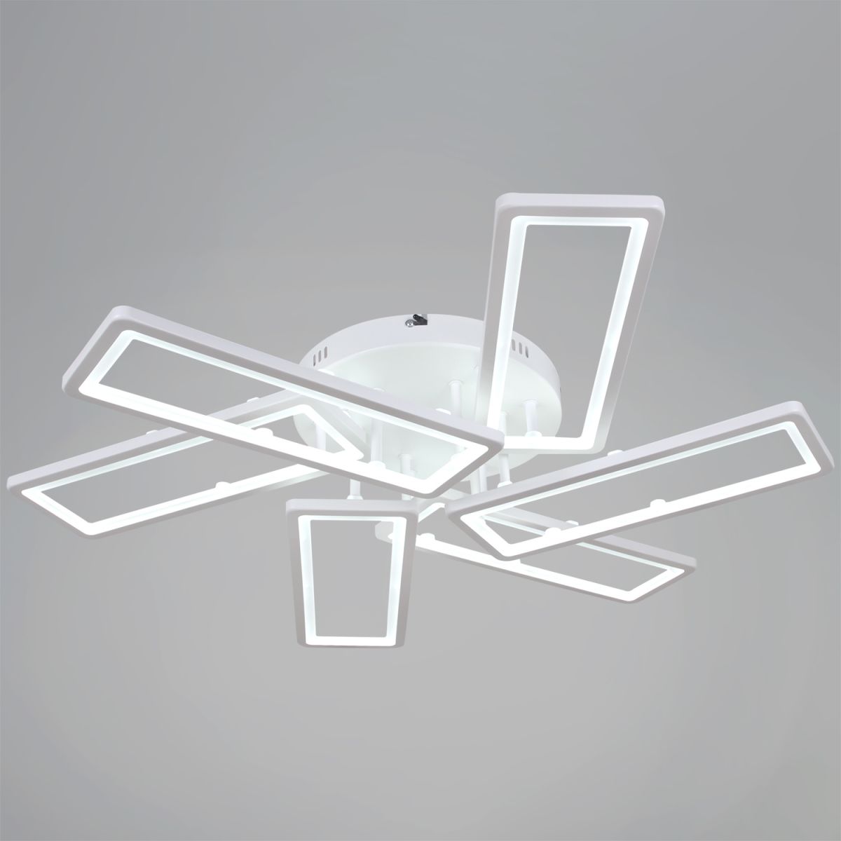 Потолочная люстра Reluce 03629-0.3-3+3 WH в #REGION_NAME_DECLINE_PP#