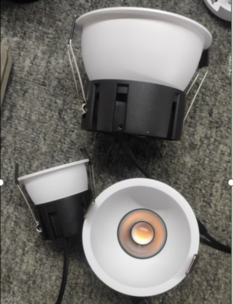 Встраиваемый влагозащищенный светильник Italline IT06-6032 white 3000K в Санкт-Петербурге