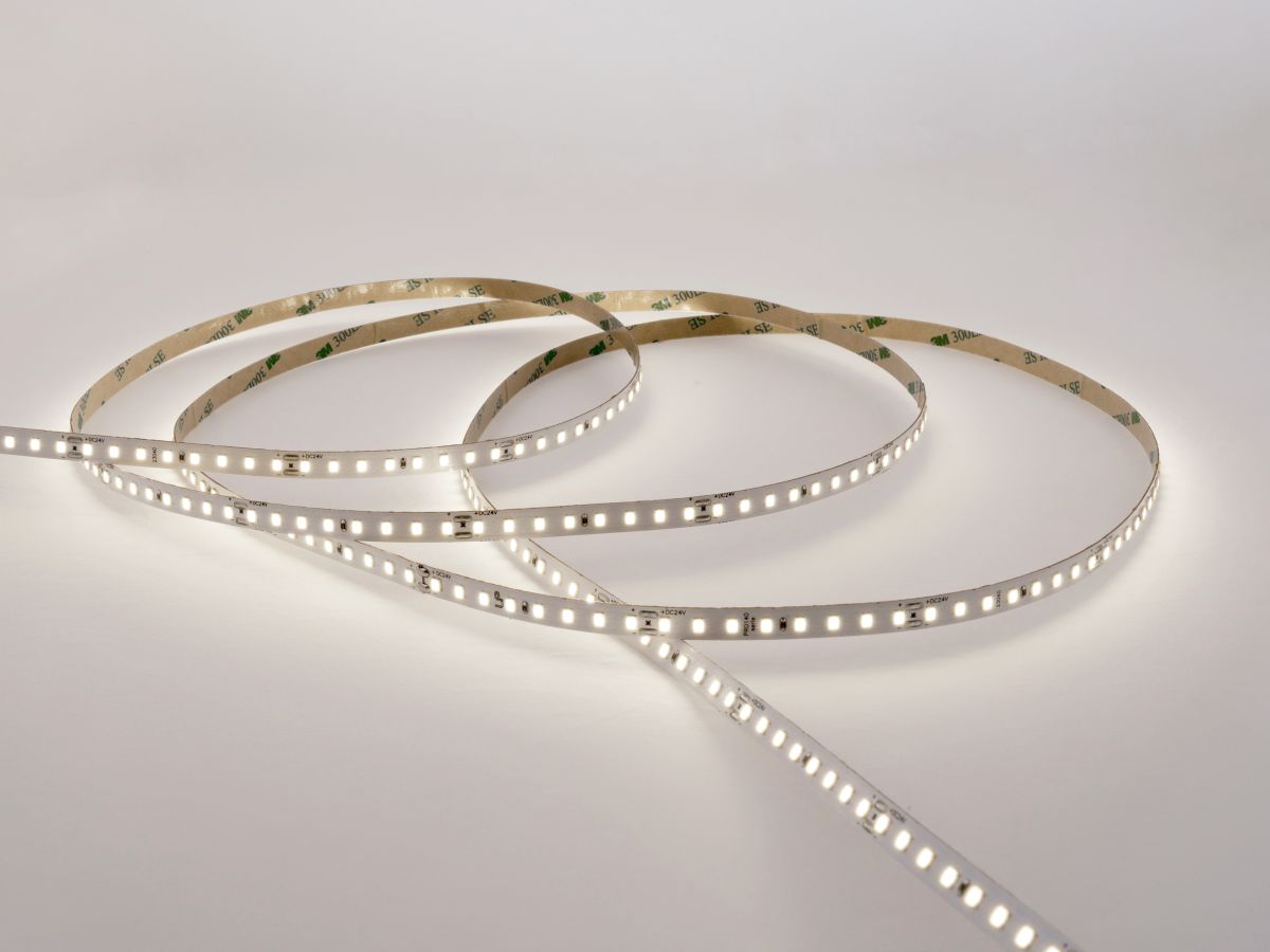 Светодиодная лента LEDS POWER 2835 128/м (12Вт/м) 24В нейтральная, серия ПРО140 005171 в #REGION_NAME_DECLINE_PP#