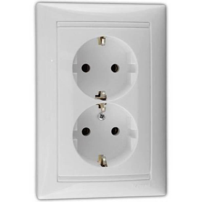 Розетка 2x2К+З Legrand Valena 16A 250V с/з винтовой зажим белая 774400 в Санкт-Петербурге