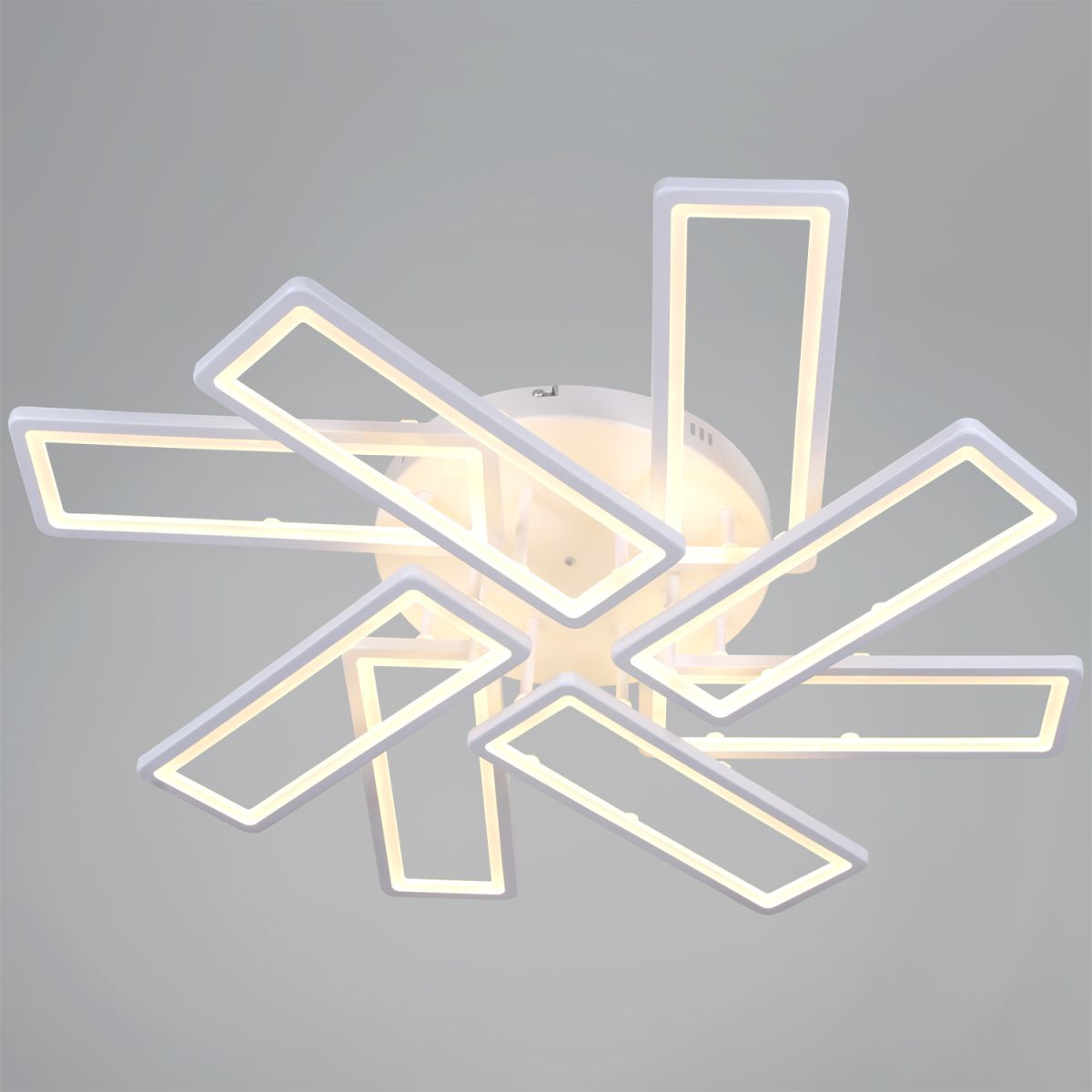 Потолочная люстра Reluce 03629-0.3-4+4 WH в #REGION_NAME_DECLINE_PP#