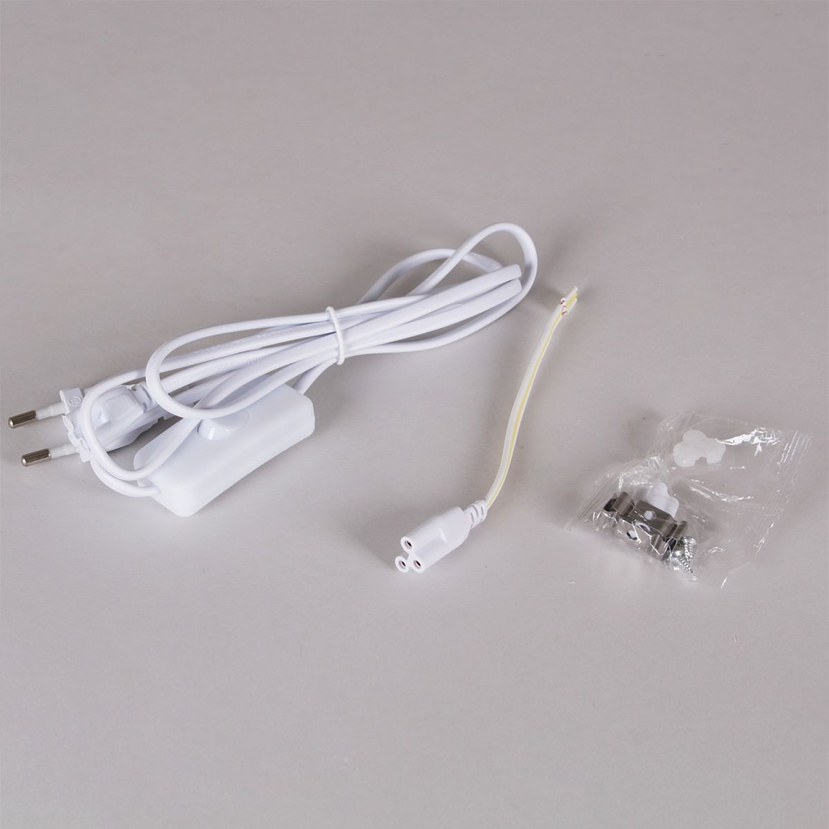 Линейный светильник Reluce 54002-9.5-001QL 4000K LED18W WT в Санкт-Петербурге