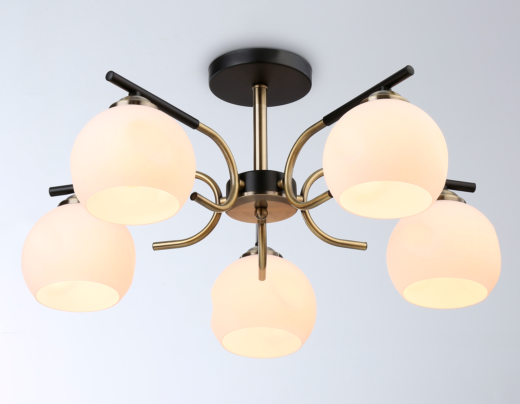 Люстра на штанге Ambrella Light Modern TR303312 в Санкт-Петербурге