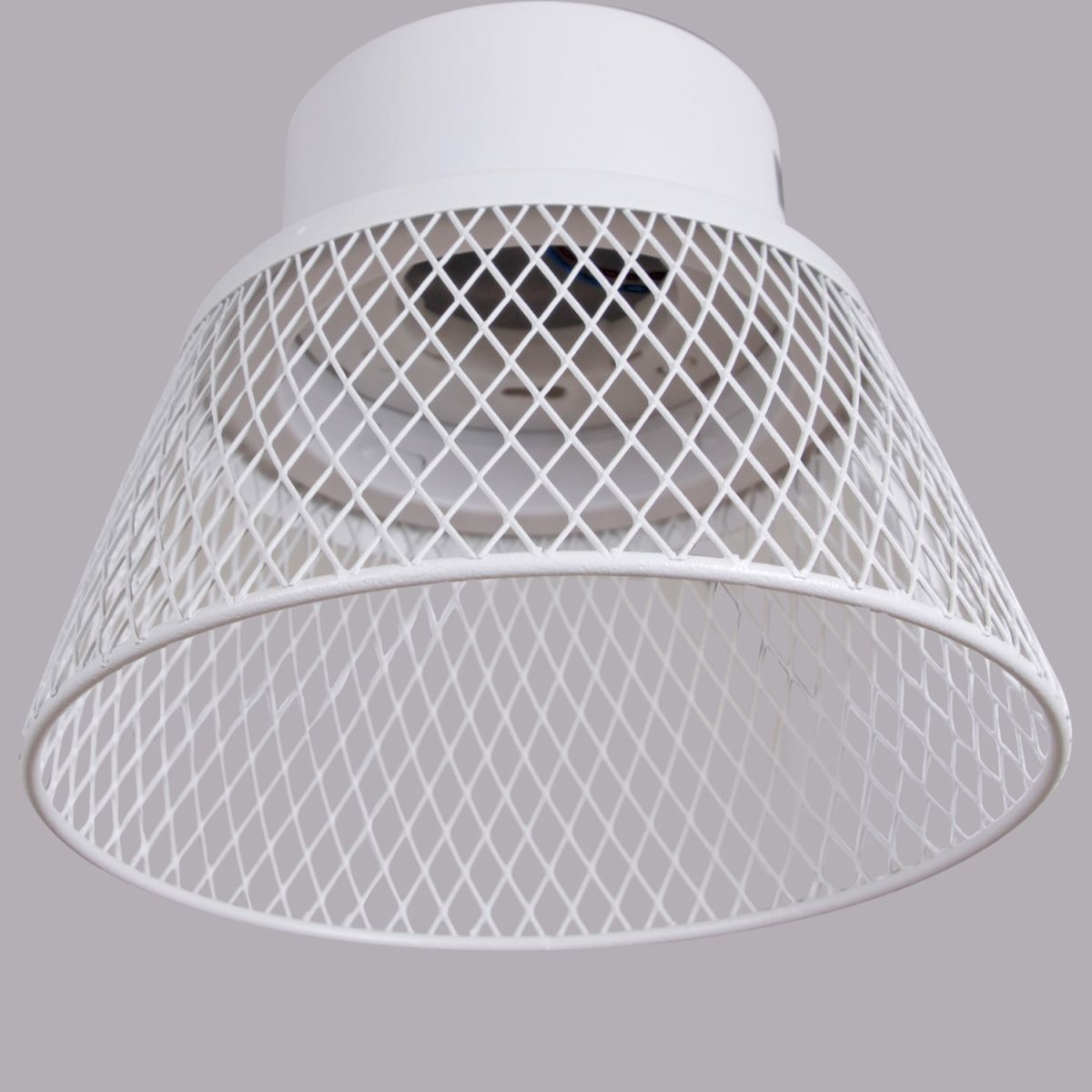 Люстра на штанге Reluce 99010-0.3-06 WT в Санкт-Петербурге