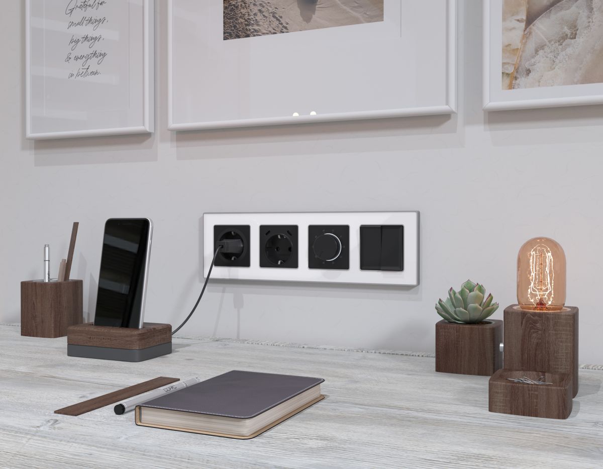 Комплект механизма электрической розетки 2USB С+C 20W с/з на винтовых зажимах 16A-250V Alfa Черный матовый Quant Ambrella Volt MA810510 (AP8105, VM165) в #REGION_NAME_DECLINE_PP#