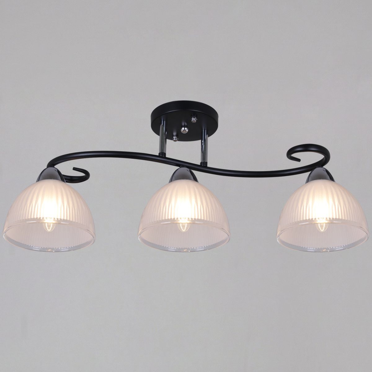 Потолочный светильник Reluce 66360-0.3-03 BK+CR в #REGION_NAME_DECLINE_PP#