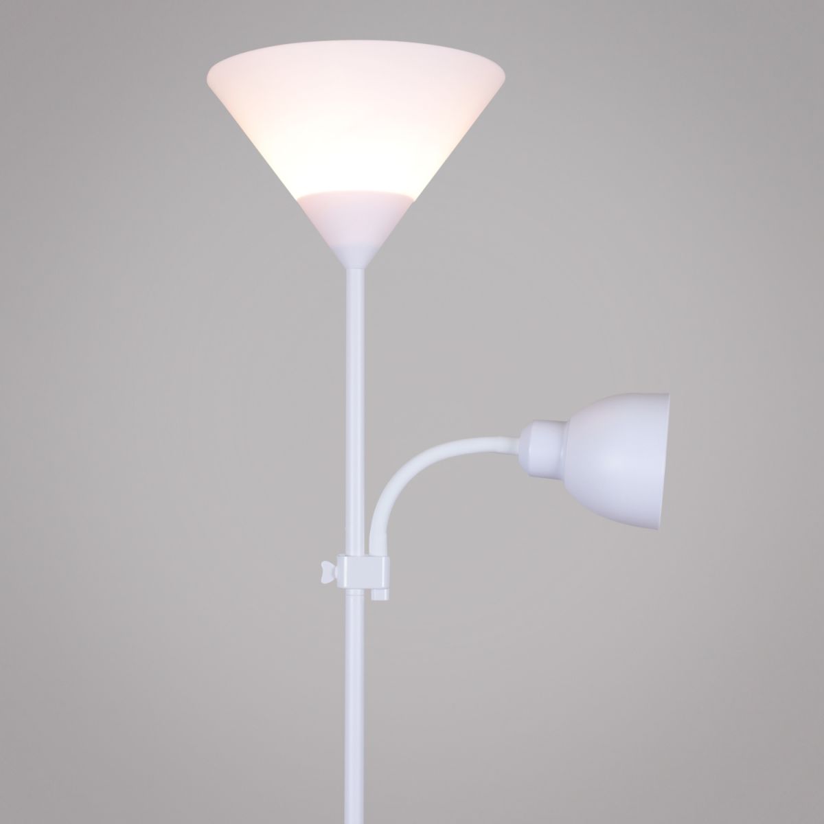 Торшер Reluce 00306-0.7-02 WH в Санкт-Петербурге