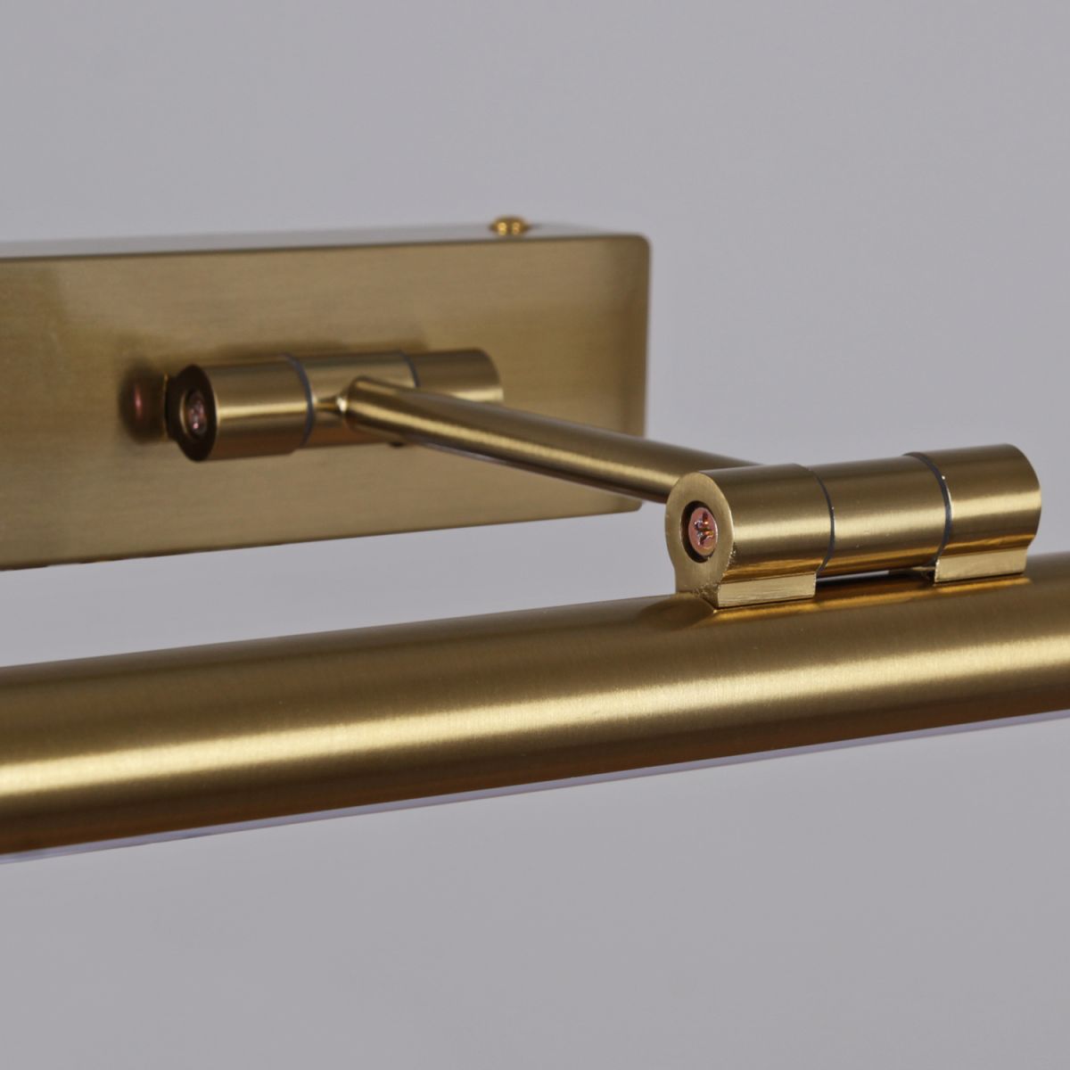 Подсветка для зеркал Reluce 06738-0.2-420 в Санкт-Петербурге