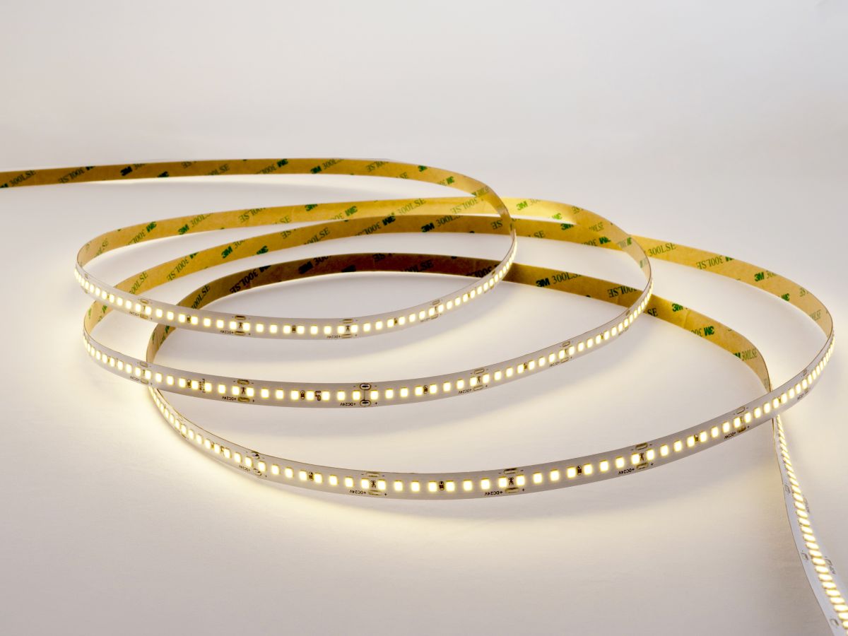 Светодиодная лента LEDS POWER 2835 176/м (16Вт/м) 24В теплая 30м/кат, серия ПРО140 005898 в Санкт-Петербурге