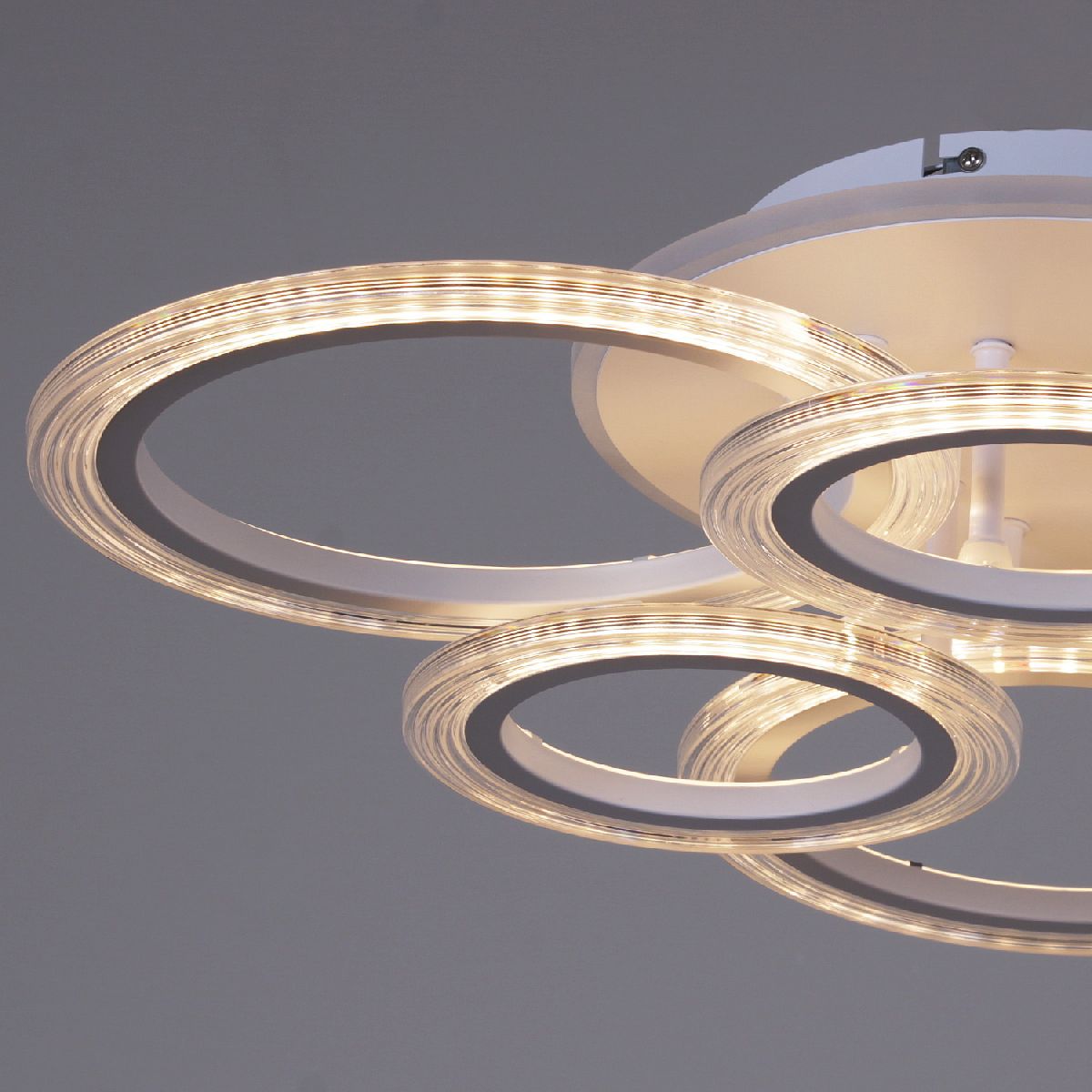 Потолочная люстра Reluce 09812-3.3-3+3A WH (RGB) в Санкт-Петербурге