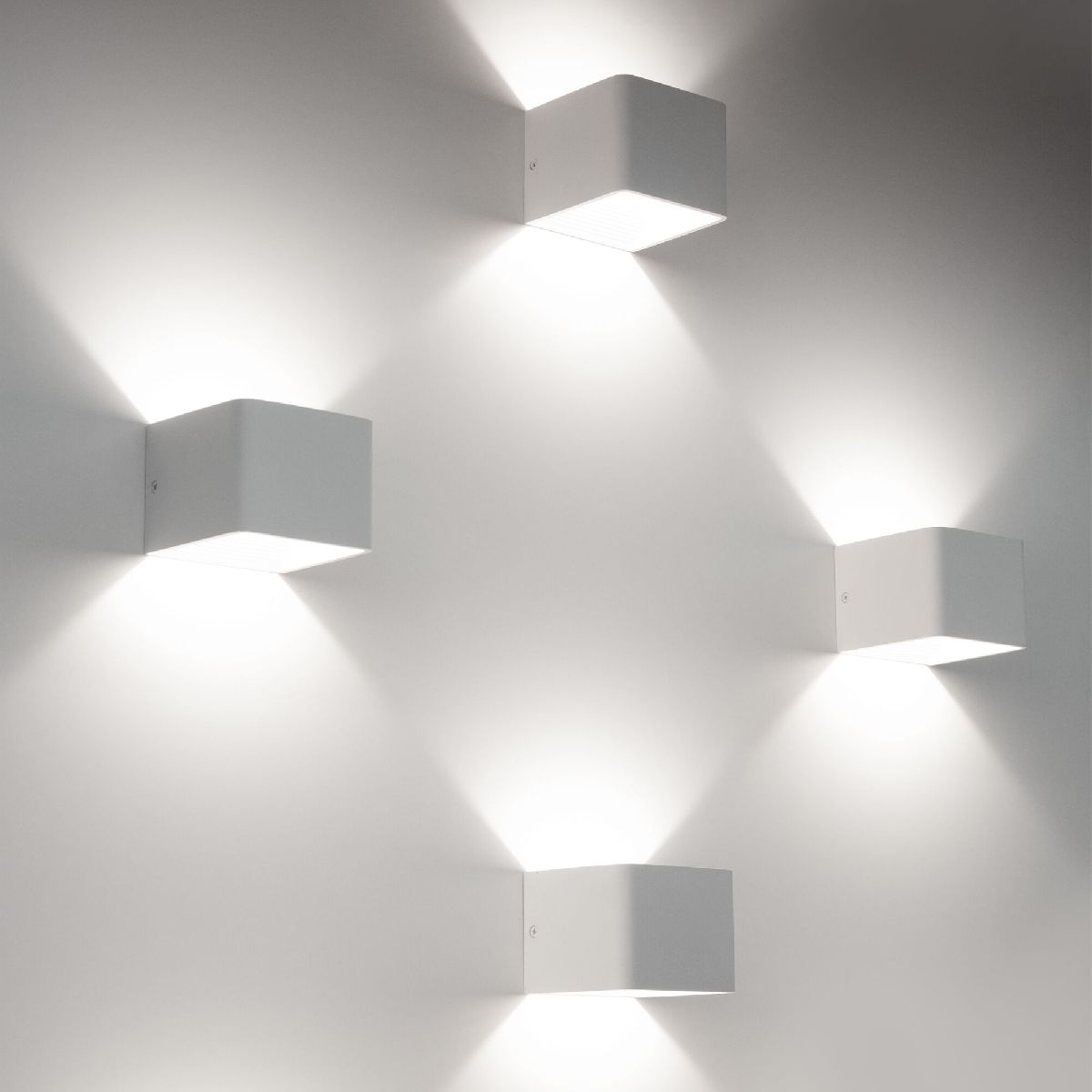 Настенный светодиодный led светильник Elektrostandard  Corudo MRL LED 1060 белый 4690389196263 a063686 в Санкт-Петербурге