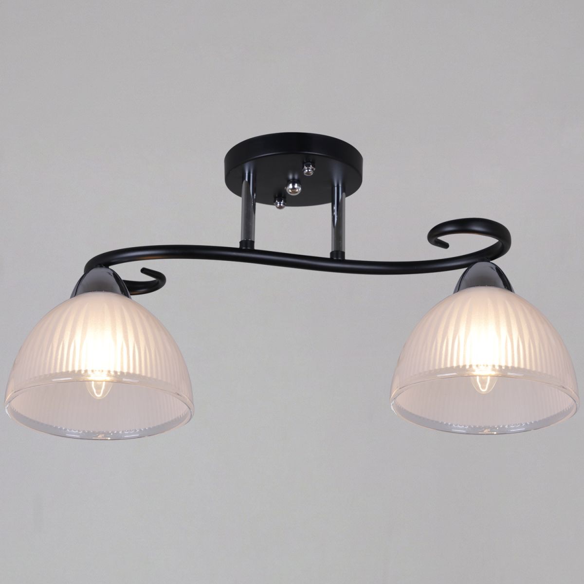 Потолочный светильник Reluce 66360-0.3-02 BK+CR в #REGION_NAME_DECLINE_PP#