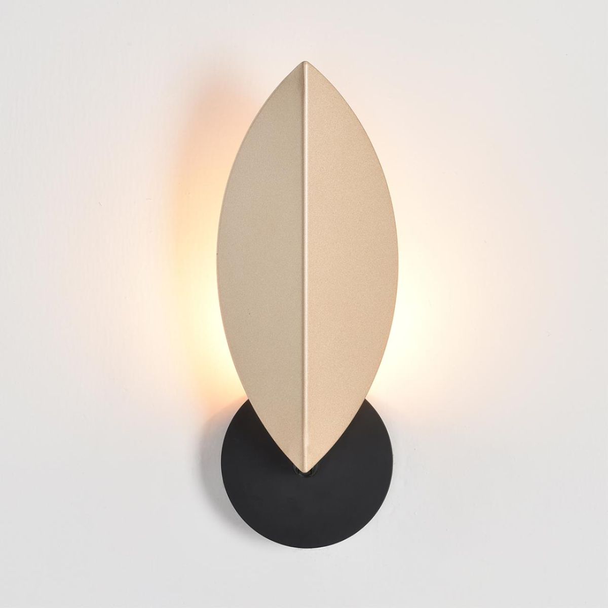 Бра Lumion Moderni Leaf 8396/1W в Санкт-Петербурге