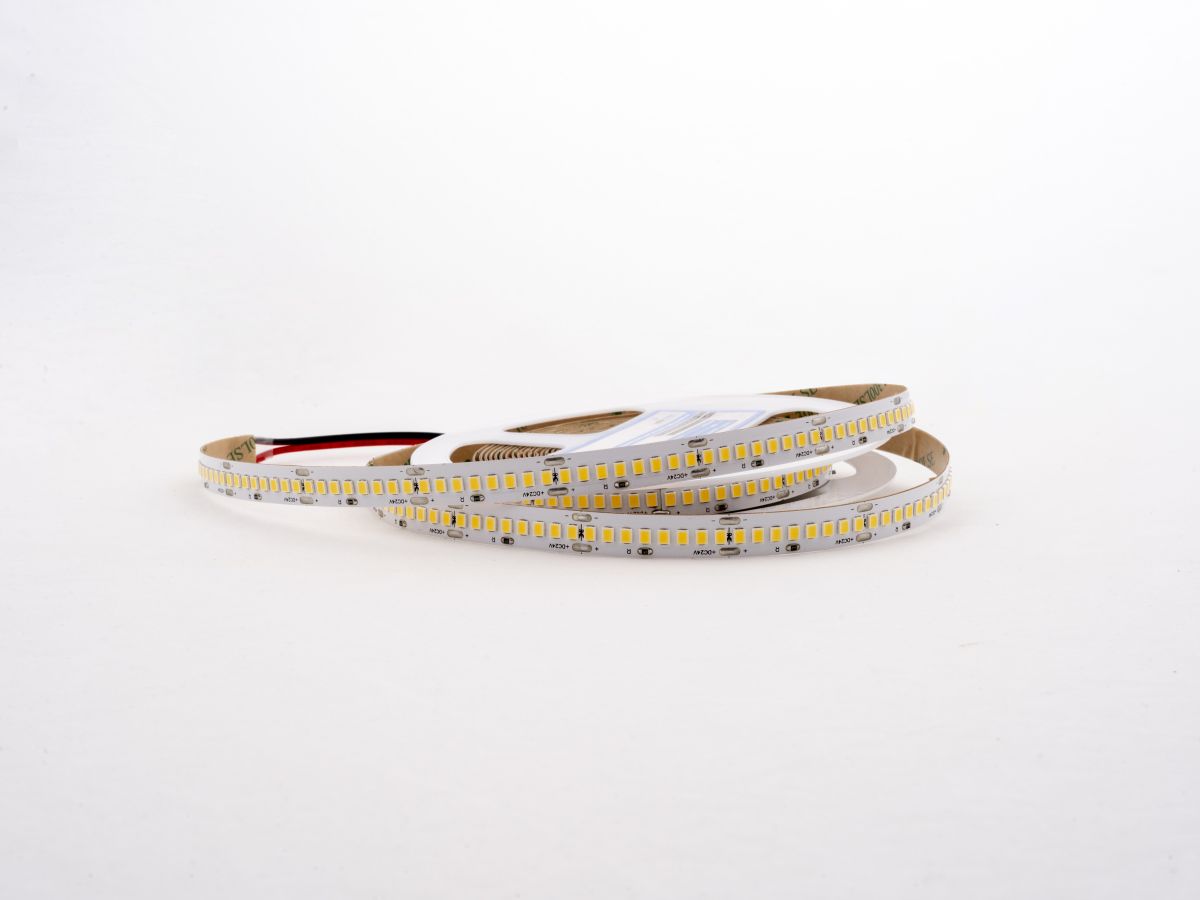 Светодиодная лента LEDS POWER 2835 240/м (22Вт/м) 24В нейтральная, серия ПРО140 005263 в #REGION_NAME_DECLINE_PP#