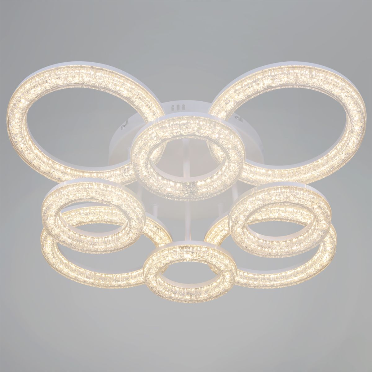 Потолочная люстра Reluce 29290-0.3-4+4 WH в Санкт-Петербурге