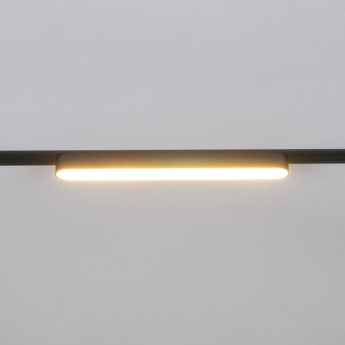 Трековый магнитный светильник (CCT+SMART) Reluce 13001-9.3-001UR magnetic LED16W BK CCT+SMART в Санкт-Петербурге