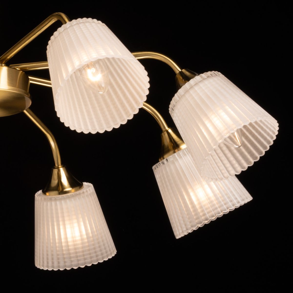 Люстра на штанге De Markt City Блеск 315017508 в Санкт-Петербурге