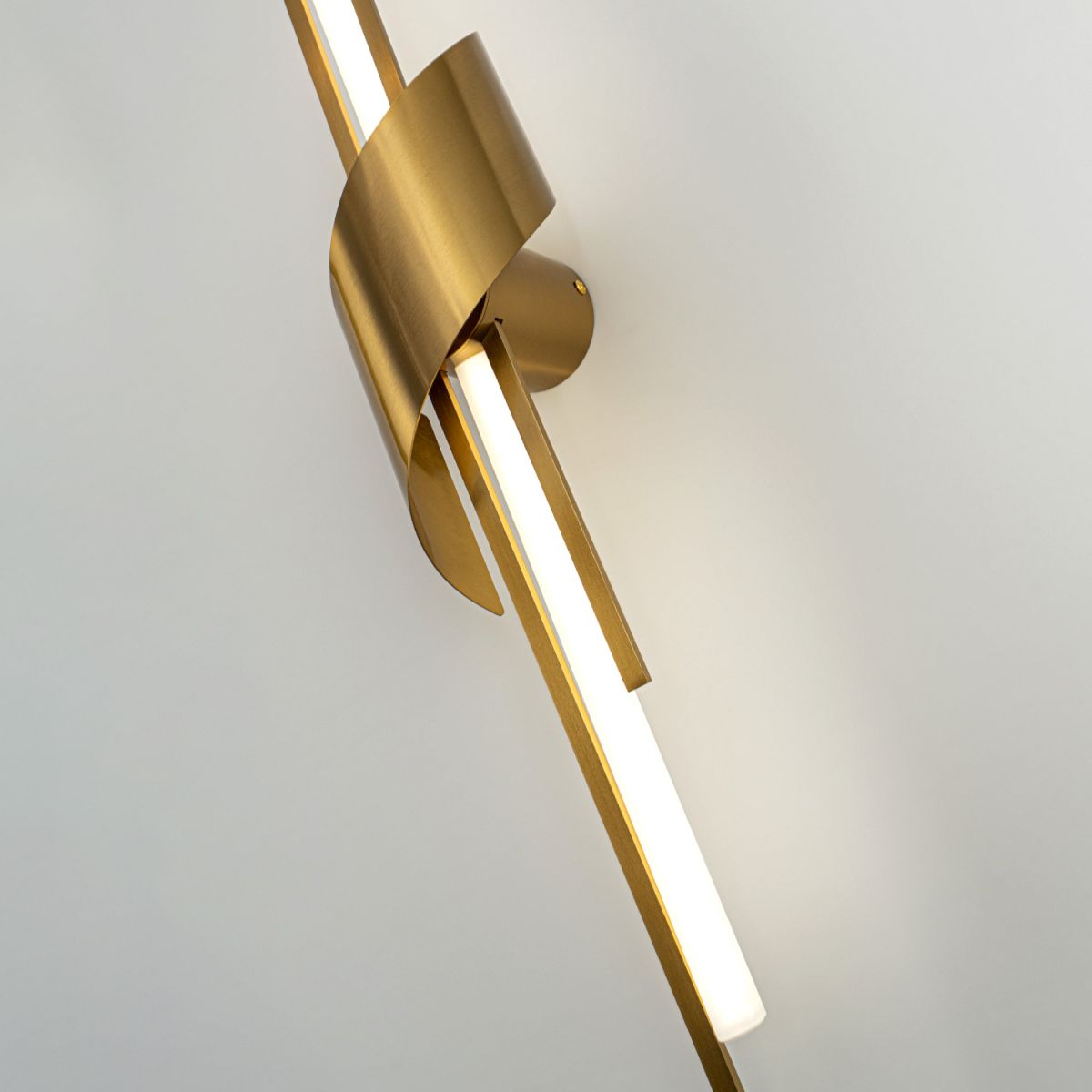 Настенный светильник Modelux ML.655.850 BS в #REGION_NAME_DECLINE_PP#