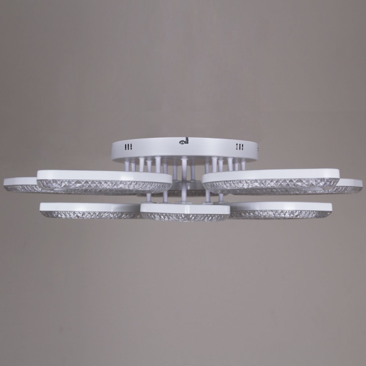 Потолочная люстра Reluce 28120-0.3-5+5C WH в Санкт-Петербурге