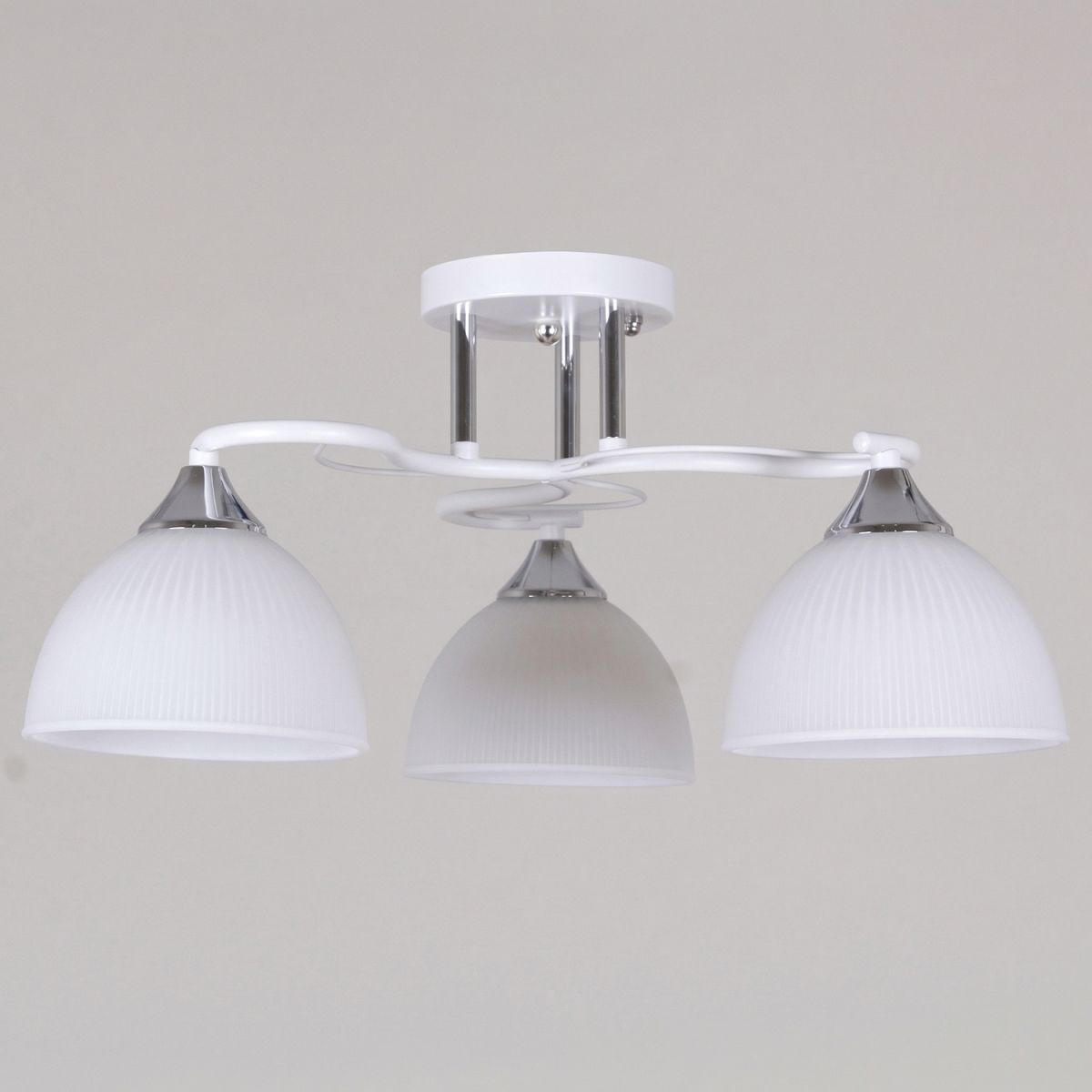 Потолочный светильник Reluce 85460-0.3-03 WH+CR в Санкт-Петербурге