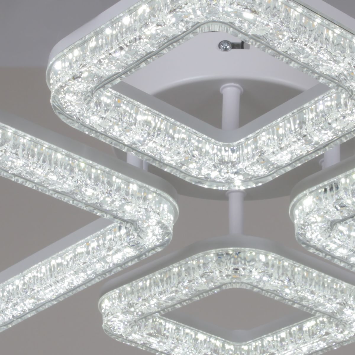 Потолочный светильник Reluce 09290-0.3-2+2 WH в #REGION_NAME_DECLINE_PP#