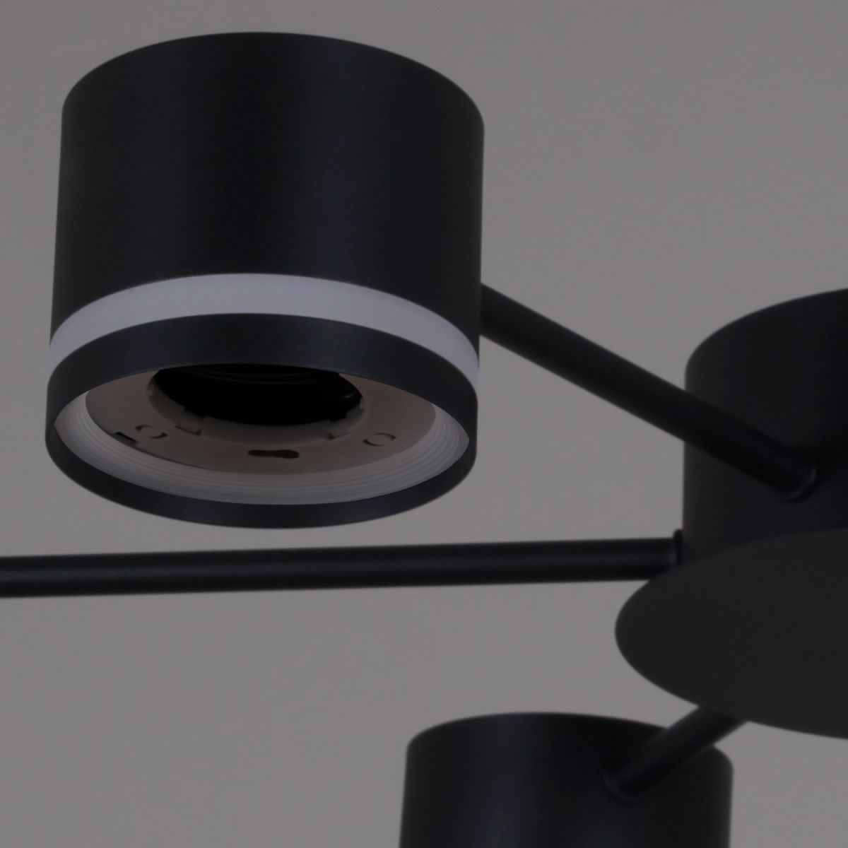 Потолочная люстра Reluce 06730-0.3-10 GX53 BK в #REGION_NAME_DECLINE_PP#