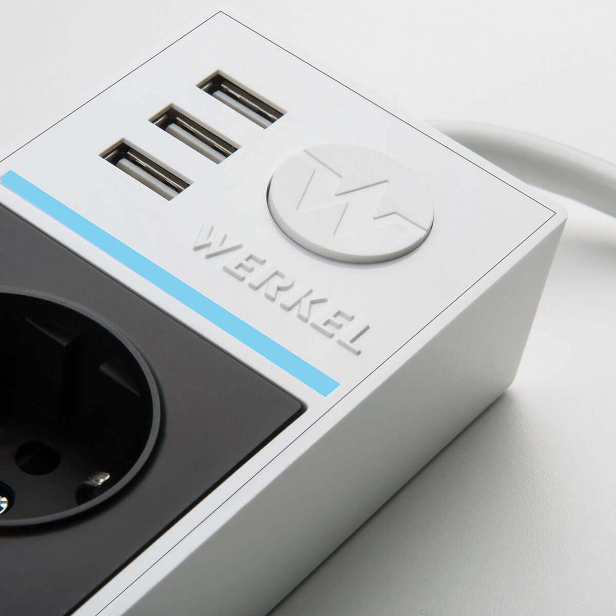 Розеточный блок 4гн 3USB х 1,7м с/з Werkel WL20-04-03 4690389128387 в Санкт-Петербурге