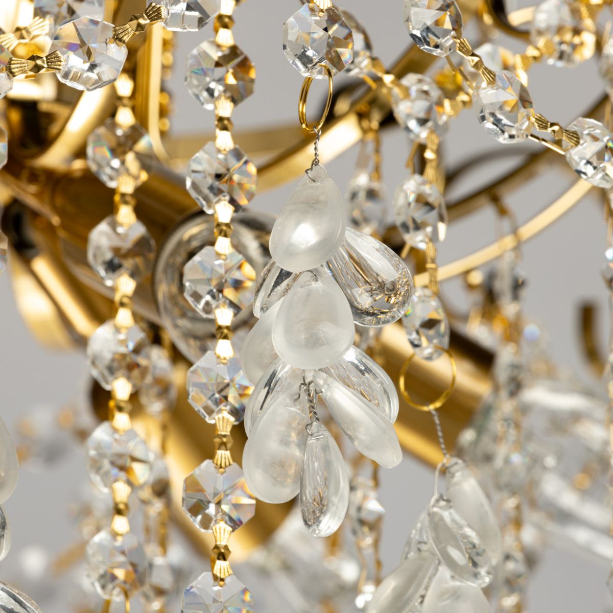 Подвесная люстра De Markt City Бриз 230011606 в Санкт-Петербурге