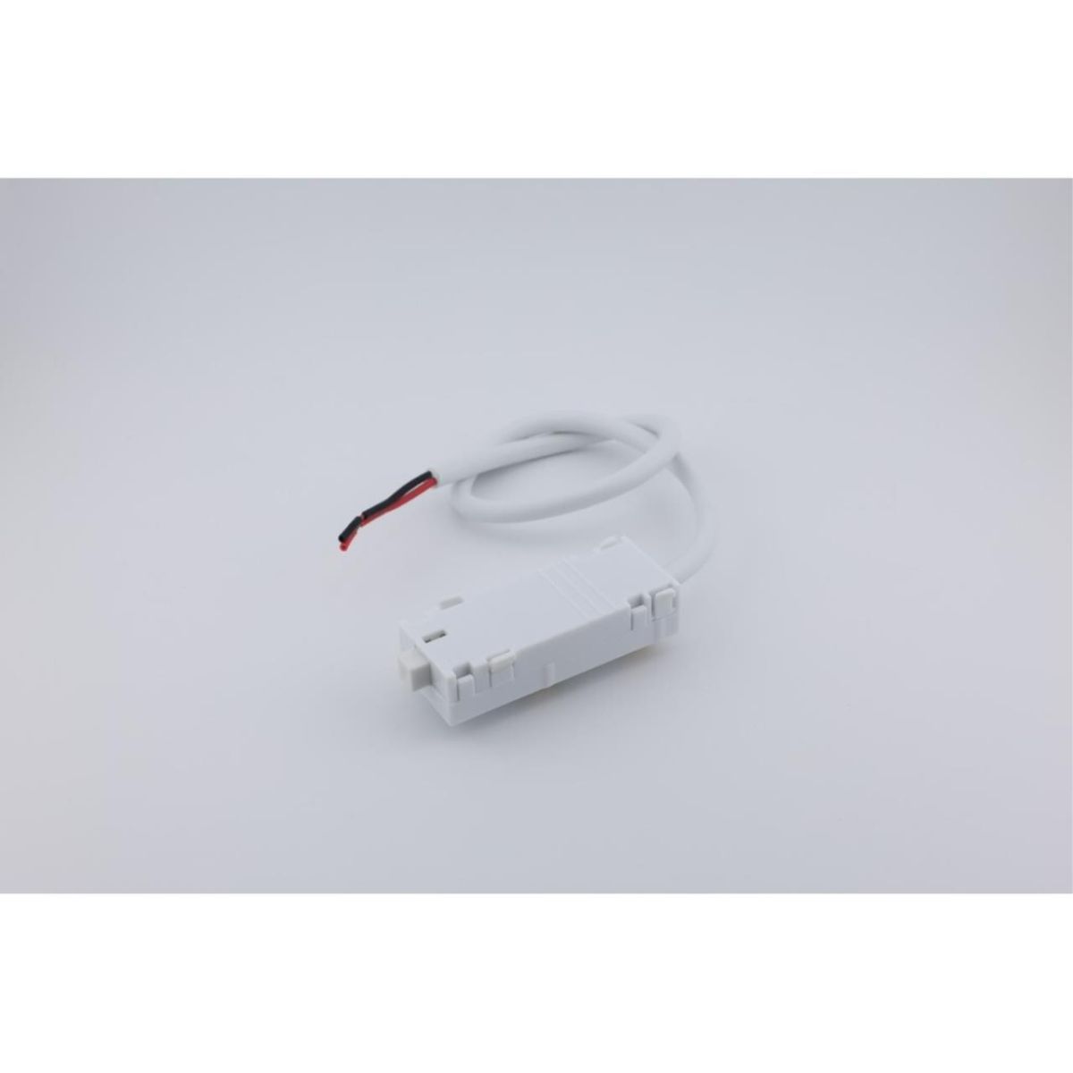 Ввод питания угловой для магнитного шинопровода Aployt Magnetic track 220 APL.0280.10.03 в Санкт-Петербурге