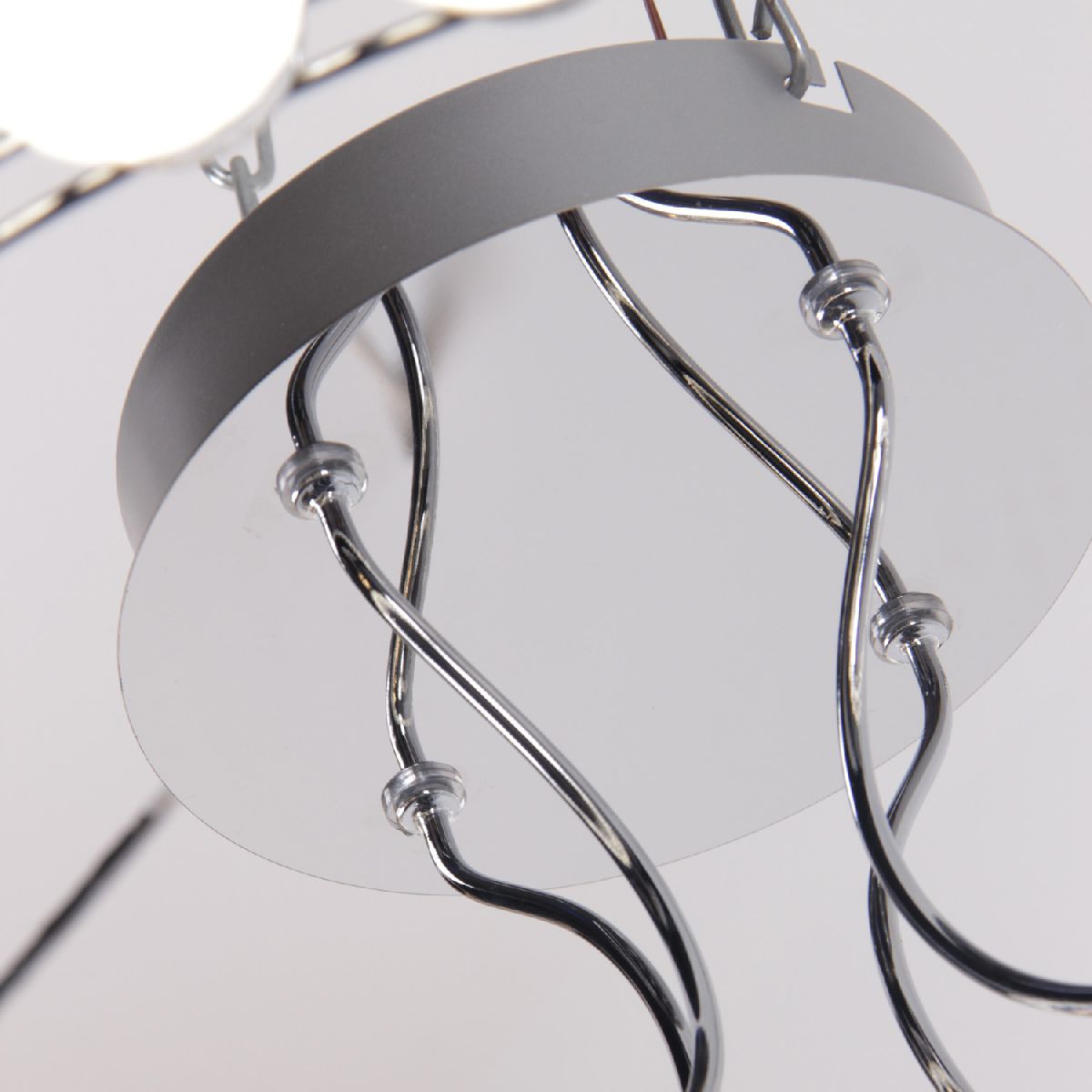 Потолочная люстра Favourite Helmet 4589-6C в #REGION_NAME_DECLINE_PP#