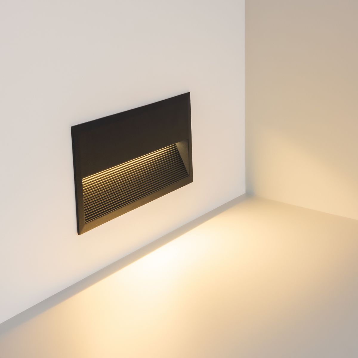 Светильник для ступеней Arlight LTD-RIBONIK-S271x136-10W Warm3000 (Черный, 50 deg, 230V) (IP65 Металл) 062917 в Санкт-Петербурге