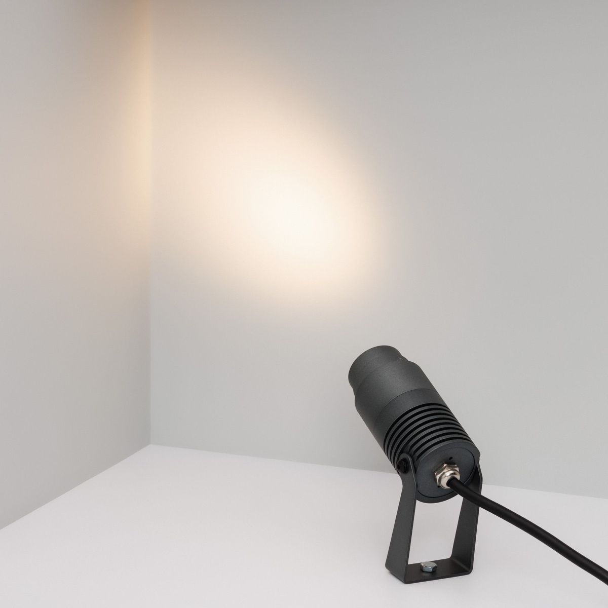 Прожектор Arlight ALT-RAY-ZOOM-R52-8W Warm3000 (DG, 10-40 deg, 230V) 028076(1) в Санкт-Петербурге