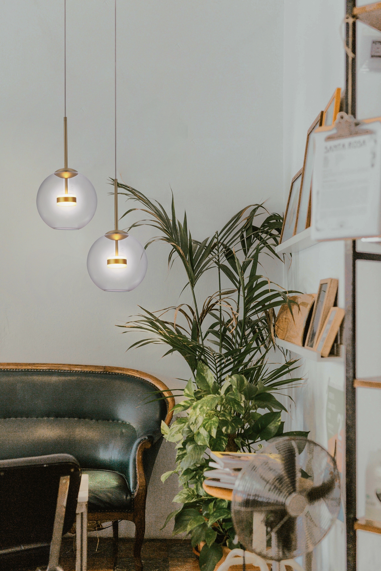 Подвесной светодиодный светильник на натяжной потолок Maytoni Cometa MOD055PL-L12G3K в #REGION_NAME_DECLINE_PP#