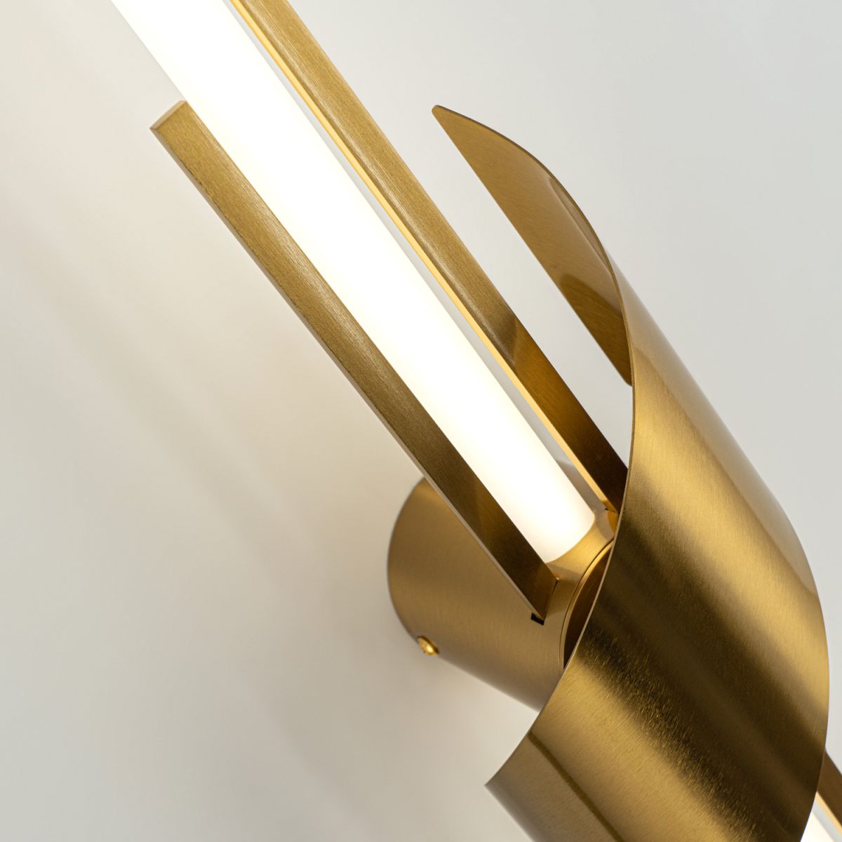 Настенный светильник Modelux ML.655.850 BS в #REGION_NAME_DECLINE_PP#