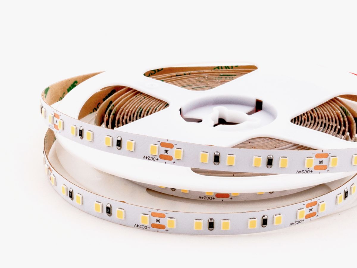 Светодиодная лента LEDS POWER 2835 120/м (5Вт/м) 24В нейтральная 005874 в #REGION_NAME_DECLINE_PP#