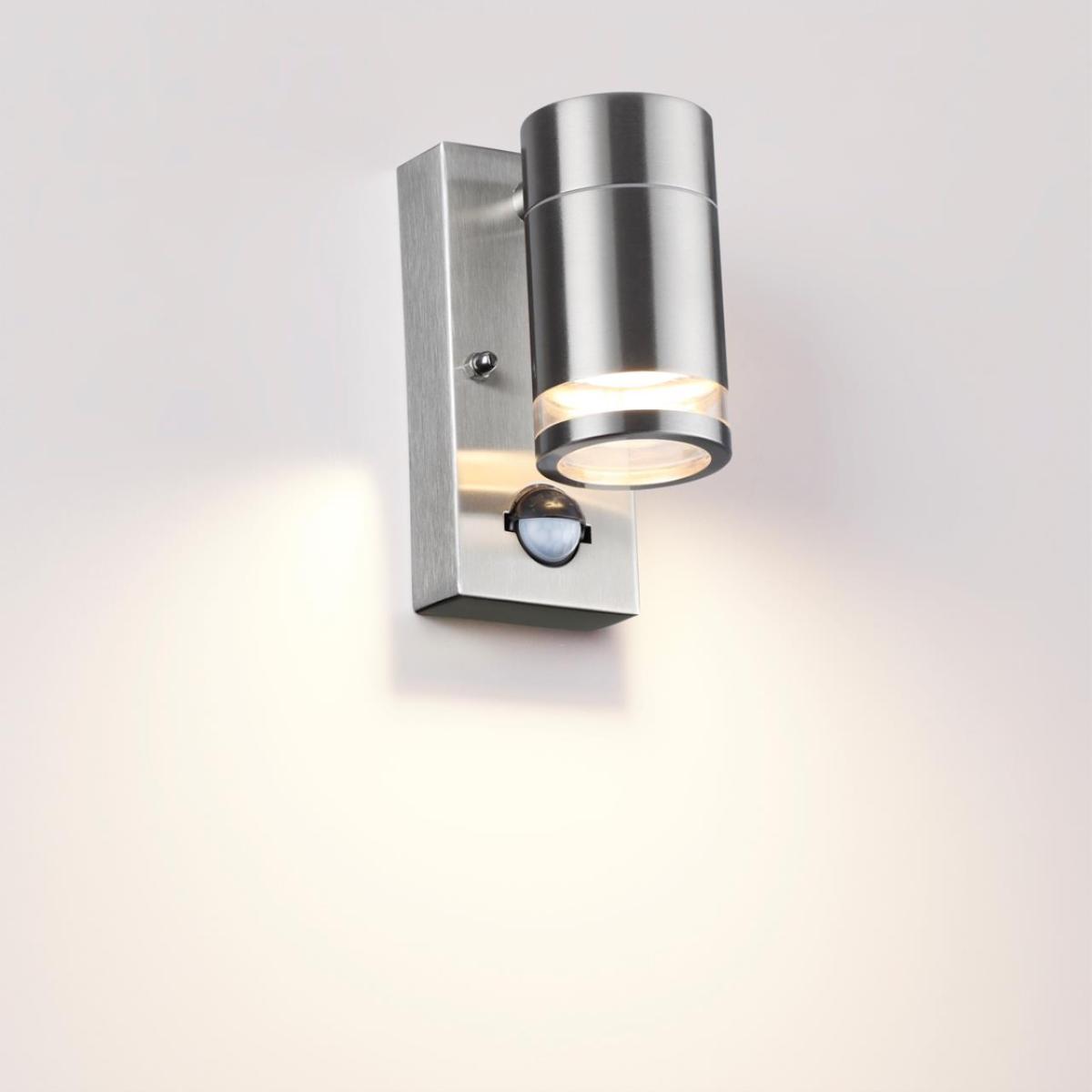 Уличный настенный светильник Odeon Light Motto 6604/1W в Санкт-Петербурге