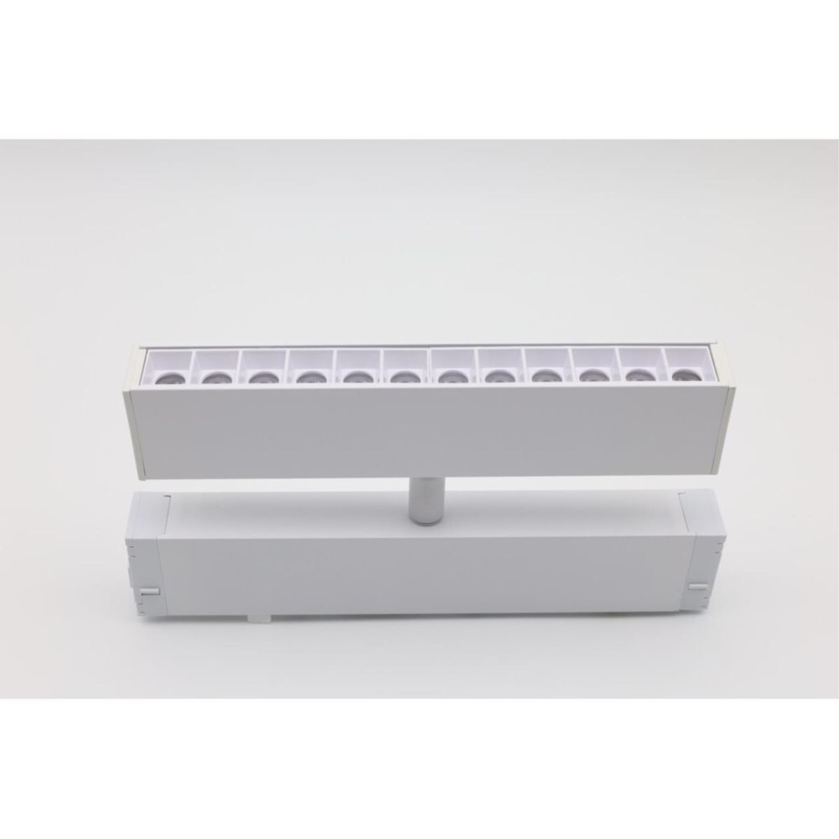 Трековый магнитный светильник Aployt Magnetic track 220 APL.0202.10.09 в Санкт-Петербурге