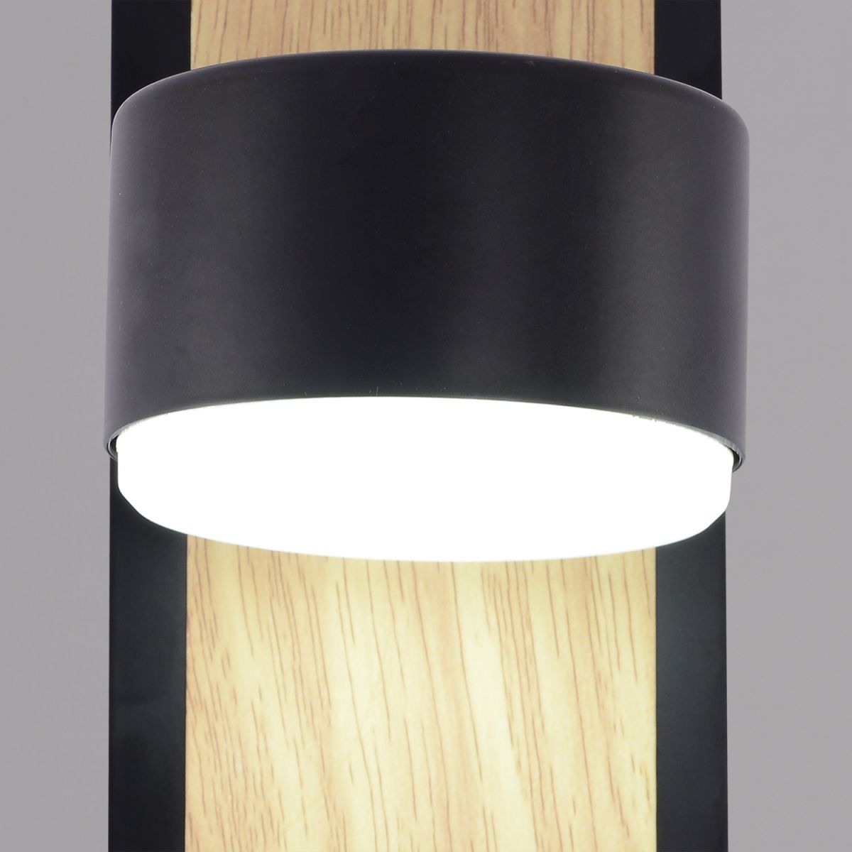 Бра Reluce 12540-0.2-01 BK+WOOD в #REGION_NAME_DECLINE_PP#